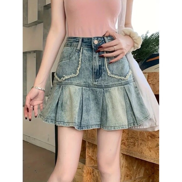 Women’s Denim Pleated Skirt Y2K Fringed Pockets Stretch Sz Medium Cotton Viscose - Picture 1 of 7